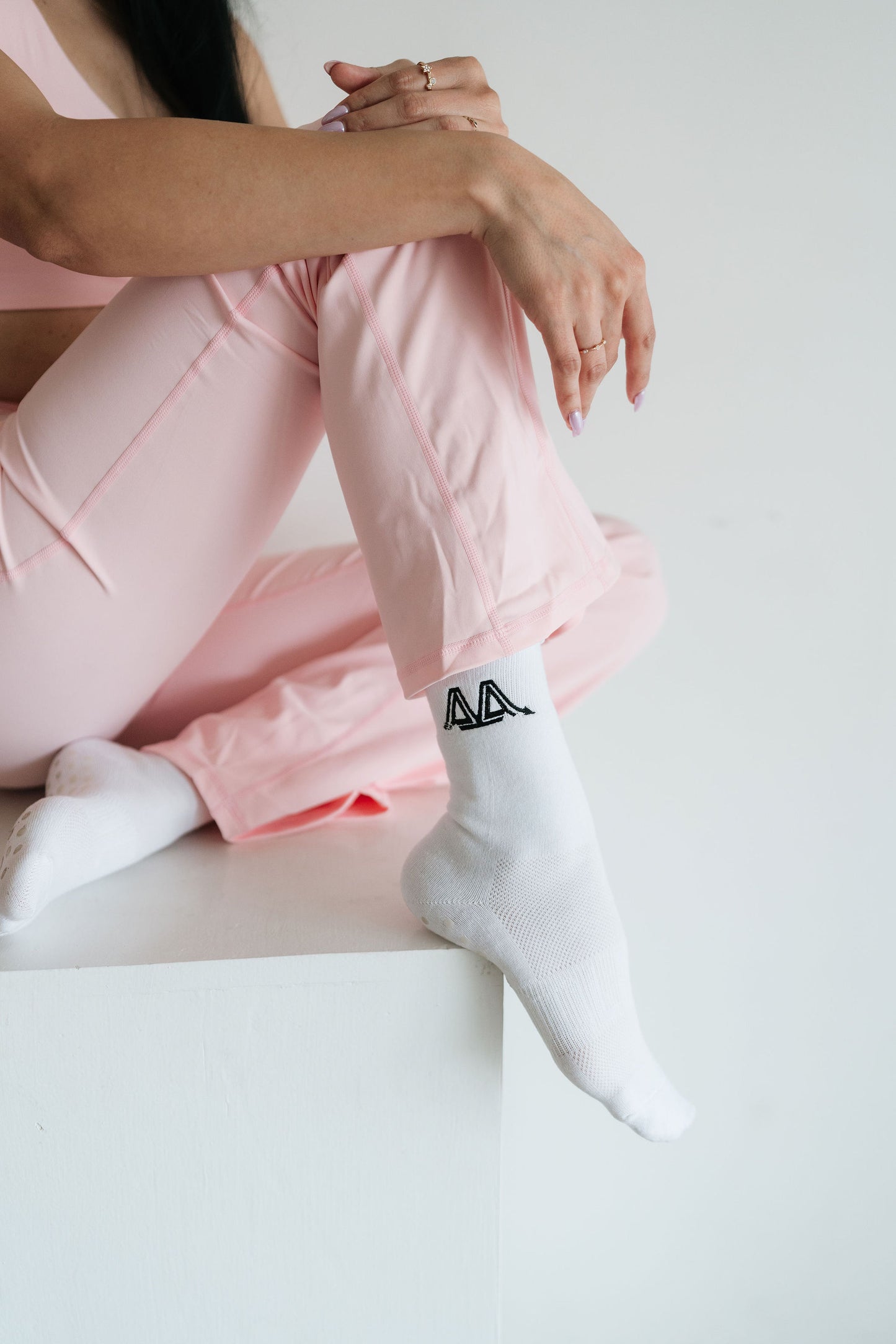 Archer Pilates Grip Socks