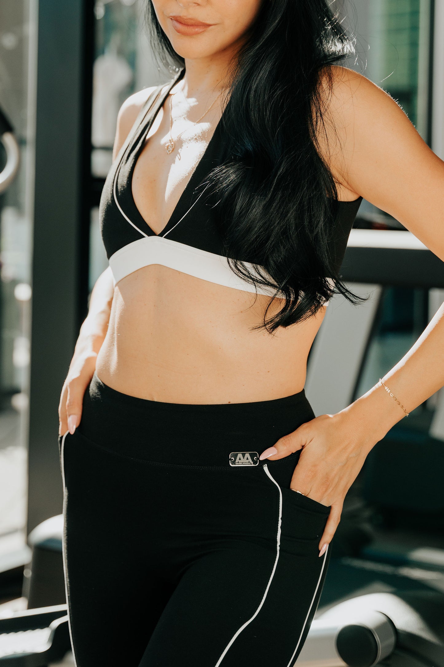 Haute Contrasting Color Sports Bra